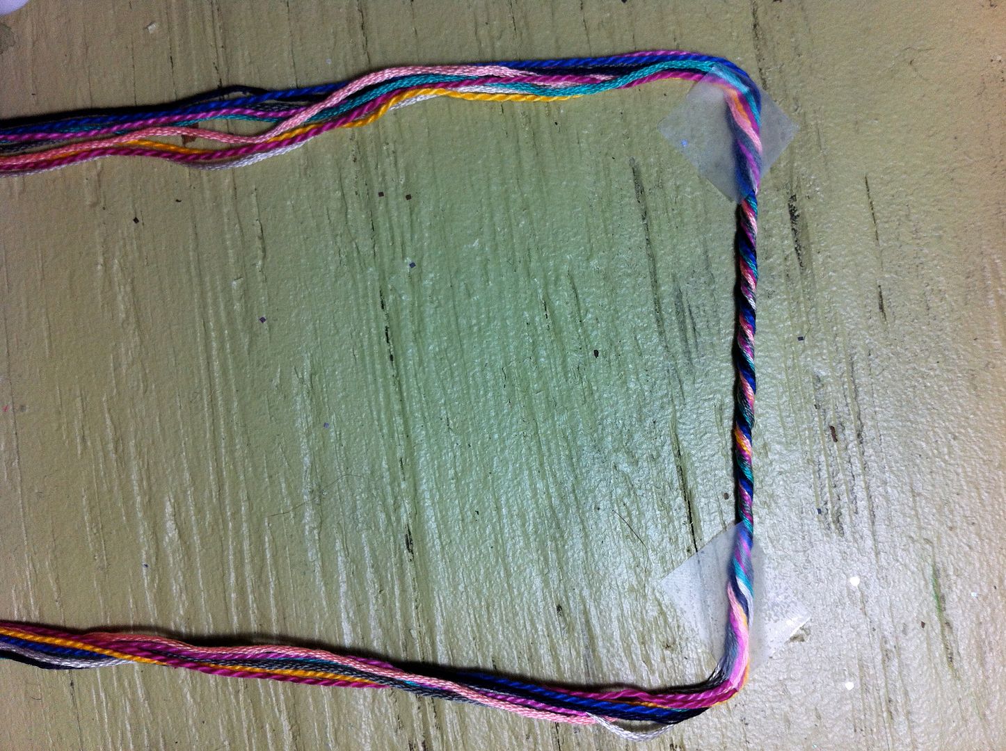 DIY FISHTAIL FRIENDSHIP (BRACELET)